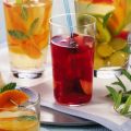 Sangria di pesche e albicocche alla menta