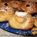 Zeppole di S. Giuseppe con amarene