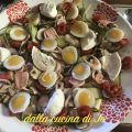 Insalata di maggio con piccole zucchine e[...]