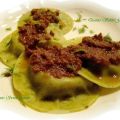 Medaglioni verdi di pasta fresca al pesto di[...]