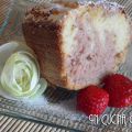 Ciambellone variegato alla fragola