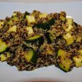 Quinoa tricolore con zucchine e tofu