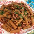 TORTIGLIONI al SUGO di CALAMARETTI