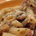 Penne funghi, piselli e speck