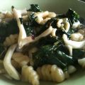 Gnocchetti di farina con seppie e spinaci