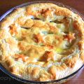 Pirog di pasta sfoglia con patate e carne di[...]